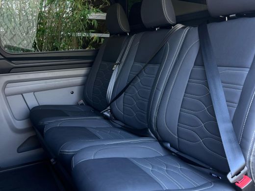 Ford Transit Custom 320 L2H1 Limited Black Platinum 233 pk PHEV Dubbel Cabine | Leer | Black PLatinum Pack | LED | 36... ActivLease financial lease