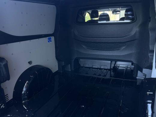 Ford Transit Custom 320 L2H1 Limited Black Platinum 233 pk PHEV Dubbel Cabine | Leer | Black PLatinum Pack | LED | 36... ActivLease financial lease