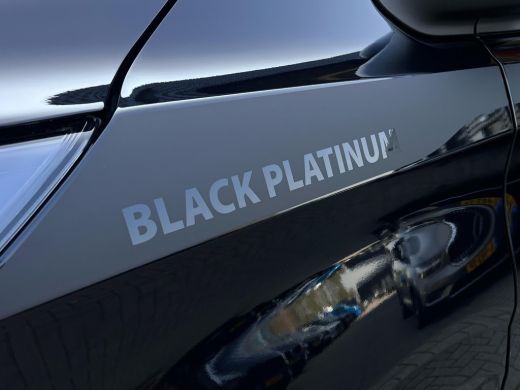 Ford Transit Custom 320 L2H1 Limited Black Platinum 233 pk PHEV Dubbel Cabine | Leer | Black PLatinum Pack | LED | 36... ActivLease financial lease