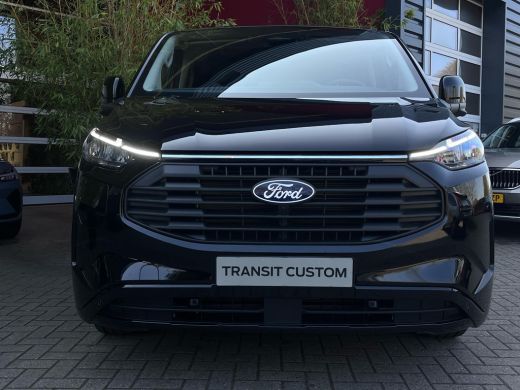 Ford Transit Custom 320 L2H1 Limited Black Platinum 233 pk PHEV Dubbel Cabine | Black PLatinum Pack | 0.99% Financial... ActivLease financial lease