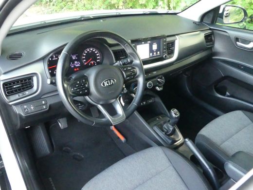 Kia Stonic 1.0 T-GDi 100PK DynamicLine | NAVI | 17'' LMV | CAMERA | ActivLease financial lease