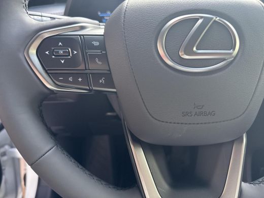 Lexus LBX Emotion 2WD | 06-10141018 Voor meer informatie ActivLease financial lease