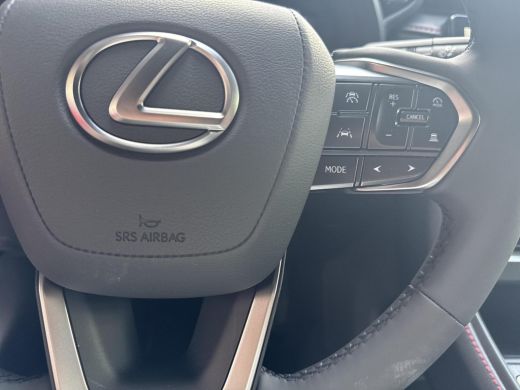 Lexus LBX Emotion 2WD | 06-10141018 Voor meer informatie ActivLease financial lease
