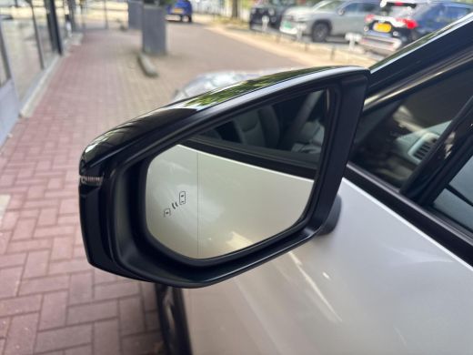 Lexus LBX Emotion 2WD | 06-10141018 Voor meer informatie ActivLease financial lease
