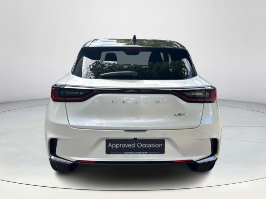 Lexus LBX Emotion 2WD | 06-10141018 Voor meer informatie ActivLease financial lease