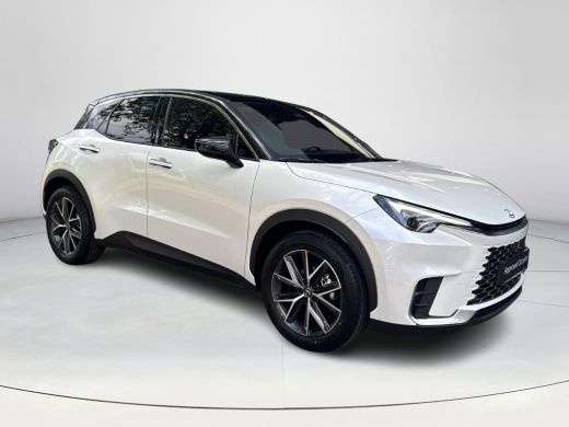 Lexus LBX Emotion 2WD | 06-10141018 Voor meer informatie ActivLease financial lease