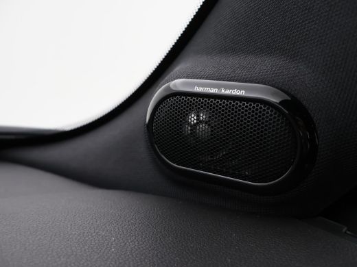 Mini Electric CHARGED 33 kWh + HEAD-UP | LED | HARMAN/KARDON | CAMERA | SPORTSTOELEN | APPLE CARPLAY | NAVIGATIE ActivLease financial lease