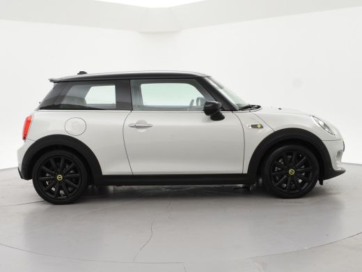 Mini Electric CHARGED 33 kWh + HEAD-UP | LED | HARMAN/KARDON | CAMERA | SPORTSTOELEN | APPLE CARPLAY | NAVIGATIE ActivLease financial lease