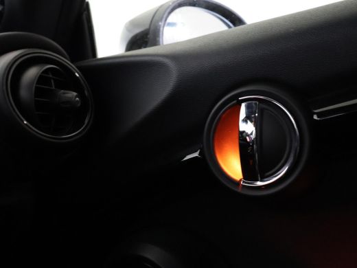Mini Electric CHARGED 33 kWh + HEAD-UP | LED | HARMAN/KARDON | CAMERA | SPORTSTOELEN | APPLE CARPLAY | NAVIGATIE ActivLease financial lease