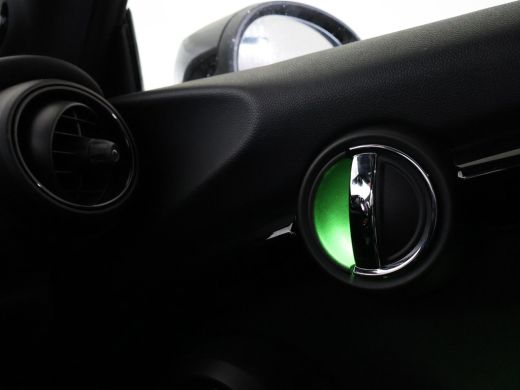 Mini Electric CHARGED 33 kWh + HEAD-UP | LED | HARMAN/KARDON | CAMERA | SPORTSTOELEN | APPLE CARPLAY | NAVIGATIE ActivLease financial lease