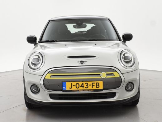 Mini Electric CHARGED 33 kWh + HEAD-UP | LED | HARMAN/KARDON | CAMERA | SPORTSTOELEN | APPLE CARPLAY | NAVIGATIE ActivLease financial lease