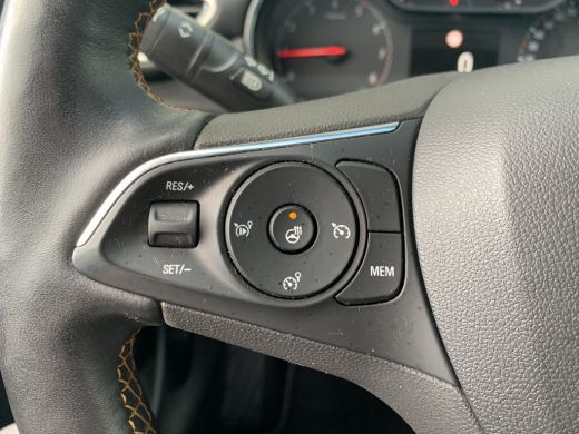 Opel Crossland X 1.2 Turbo Ultimate Airco | AGR-Stoelen | Cruise Control | Dode Hoek Detectie | Navi | PDC V&A | S... ActivLease financial lease
