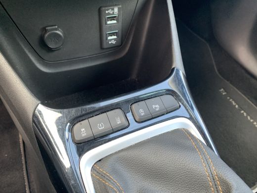 Opel Crossland X 1.2 Turbo Ultimate Airco | AGR-Stoelen | Cruise Control | Dode Hoek Detectie | Navi | PDC V&A | S... ActivLease financial lease