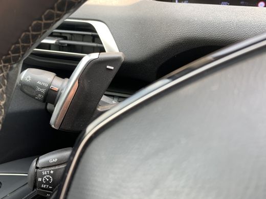 Peugeot 3008 1.2 PureTech Blue Lease Premium Airco | Camera | Cruise | Pdc V&A | Stoelverwarming | Elektrische... ActivLease financial lease