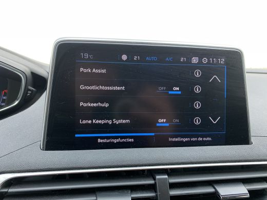 Peugeot 3008 1.2 PureTech Blue Lease Premium Airco | Camera | Cruise | Pdc V&A | Stoelverwarming | Elektrische... ActivLease financial lease