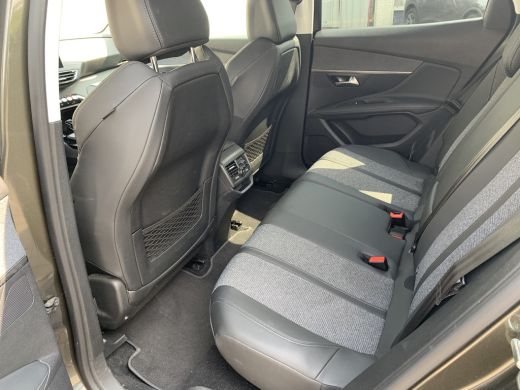 Peugeot 3008 1.2 PureTech Blue Lease Premium Airco | Camera | Cruise | Pdc V&A | Stoelverwarming | Elektrische... ActivLease financial lease