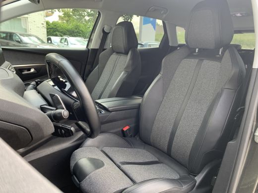 Peugeot 3008 1.2 PureTech Blue Lease Premium Airco | Camera | Cruise | Pdc V&A | Stoelverwarming | Elektrische... ActivLease financial lease