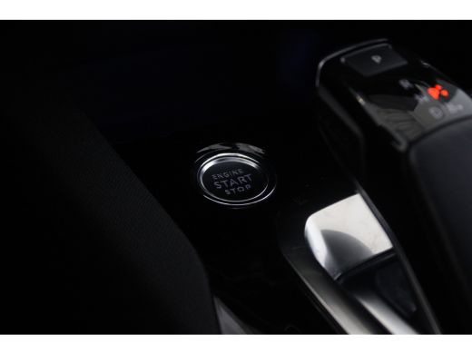 Peugeot 3008 1.6 HYbrid 225-PK Allure Pack Business AUTOMAAT | PARKEERCAMERA | NAVI | CARPLAY | FULL LED KOPLA... ActivLease financial lease