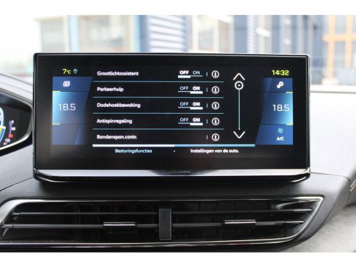 Peugeot 3008 1.6 HYbrid 225 pk GT | panorama dak| | Achteruitrijcamera | Afwijkende dakkleur | Apple Carplay/A... ActivLease financial lease