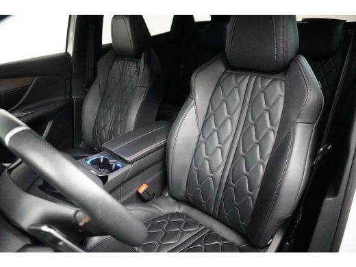 Peugeot 3008 1.6 HYRBRID 225PK GT BLACK PACK AUTOMAAT / NAVI / LEDER / CLIMA / PDC / 19" LMV / CAMERA V+A / AG... ActivLease financial lease