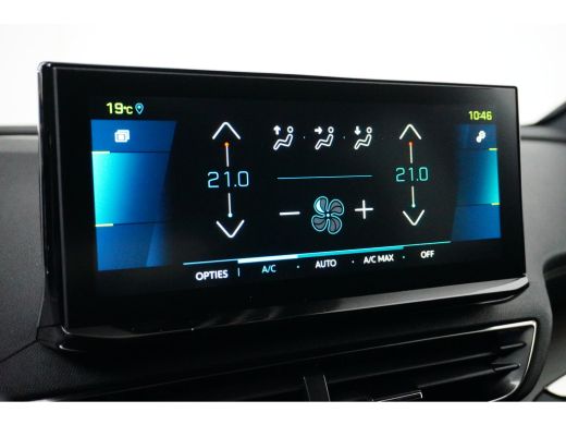 Peugeot 3008 1.6 HYRBRID 225PK GT BLACK PACK AUTOMAAT / NAVI / LEDER / CLIMA / PDC / 19" LMV / CAMERA V+A / AG... ActivLease financial lease