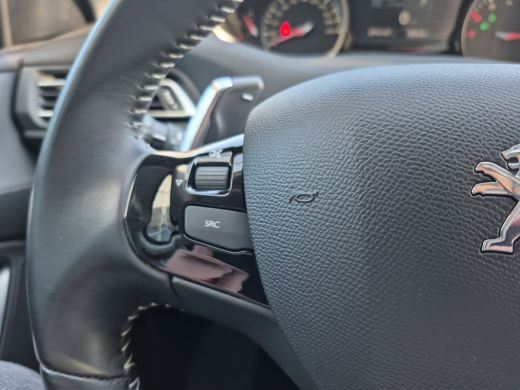 Peugeot 308 1.2 PureTech Blue Lease Premium AUTOMAAT | Panoramadak | Achteruitrijcamera | Airco (automatisch)... ActivLease financial lease