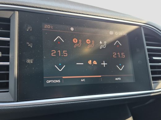 Peugeot 308 1.2 PureTech Blue Lease Premium AUTOMAAT | Panoramadak | Achteruitrijcamera | Airco (automatisch)... ActivLease financial lease