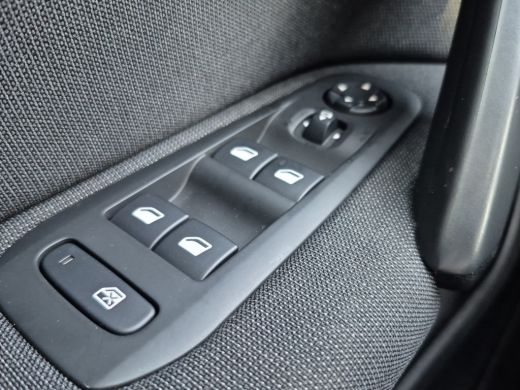 Peugeot 308 1.2 PureTech Blue Lease Premium AUTOMAAT | Panoramadak | Achteruitrijcamera | Airco (automatisch)... ActivLease financial lease
