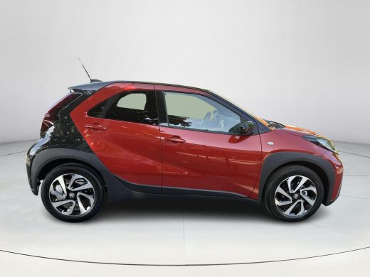 Toyota Aygo 1.0 VVT-i S-CVT Pulse ActivLease financial lease