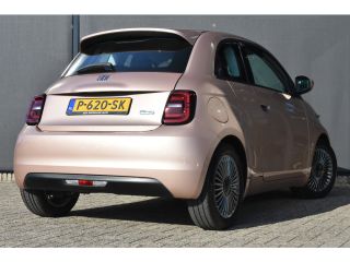 Fiat 500e 3+1 Icon 42 kWh 3 Fase | Navigatie | Climate Control | Dealeronderhouden | 16"LMV | Keyless-Start...