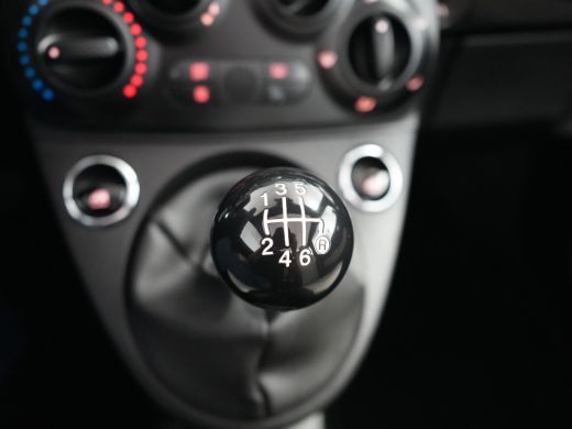 Fiat 500C 1.0 Hybrid Dolcevita | Achterbank in delen neerklapbaar | Airco (automatisch) | Audio installatie ActivLease financial lease