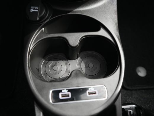 Fiat 500C 1.0 Hybrid Dolcevita | Achterbank in delen neerklapbaar | Airco | Audio installatie ActivLease financial lease