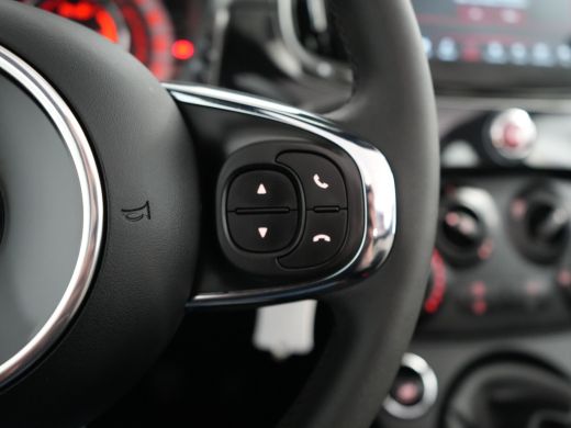 Fiat 500C 1.0 Hybrid Dolcevita | Achterbank in delen neerklapbaar | Airco (automatisch) | Audio installatie ActivLease financial lease