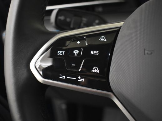 Volkswagen ID.7 Pro Business 77 kWh 286PK | Head up display  360 camera | Trekhaak | Warmte pomp | Elektrische vo... ActivLease financial lease