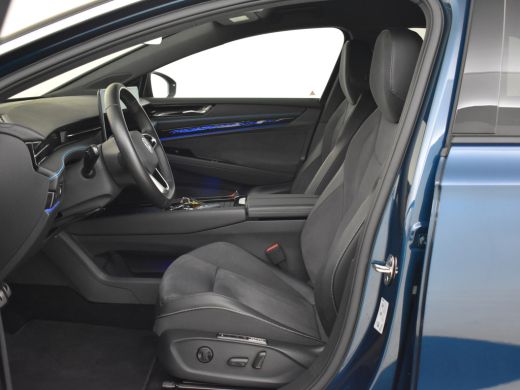 Volkswagen ID.7 Pro Business 77 kWh 286PK | Head up display  360 camera | Trekhaak | Warmte pomp | Elektrische vo... ActivLease financial lease