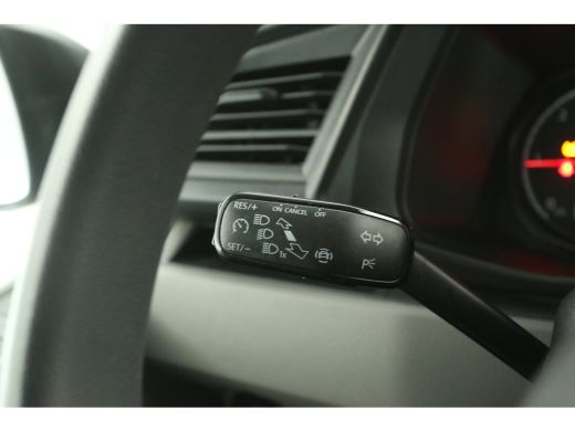 Volkswagen Transporter 2.0 TDI L1H1 140PK Airco Camera Carplay Cruise 2xSchuifdeur 3 Persoons Elektrpakket Achterklep ActivLease financial lease