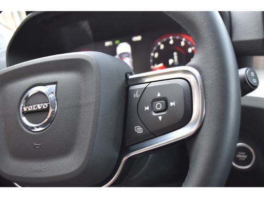 Volvo  XC40 1.5 T2 Business Pro | 19'' | HarmanKardon | Voorruitverw. | Intellisafe! ActivLease financial lease