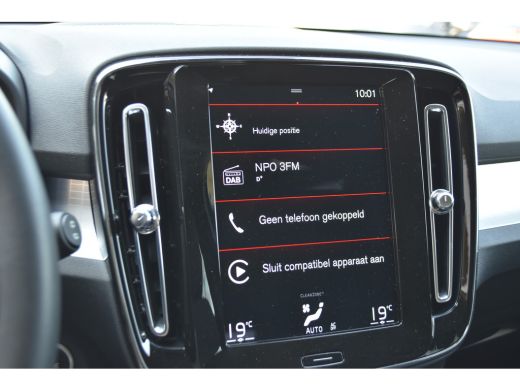 Volvo  XC40 1.5 T2 Business Pro | 19'' | HarmanKardon | Voorruitverw. | Intellisafe! ActivLease financial lease