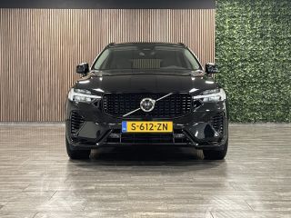 Volvo  XC60 T8 AWD Recharge Ultimate Dark | Luchtvering | 455pk | Trekhaak | 360° Camera | Head-Up Display | ...