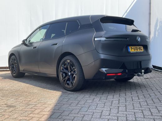 BMW iX xDrive50 High Executive 112 kWh Laser B&W Pano.dak Trekhaak M-sport ActivLease financial lease