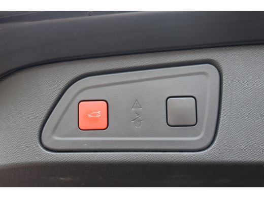Citroën C5 Aircross Citroën 1.2 PURETECH 130PK SHINE AUTOMAAT / NAVI / LEDER / CLIMA / FULL-LED / PDC / 19" LMV / CAM... ActivLease financial lease