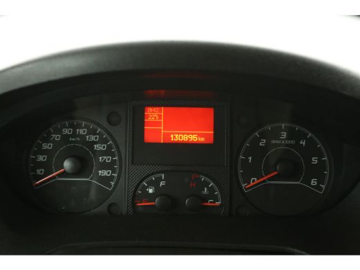 Citroën Jumper 35 2.2 BlueHDi L3H2 141PK Airco Luchtvering Camera Cruise Trekhaak PDC 3 Persoons Elektrpakket ActivLease financial lease