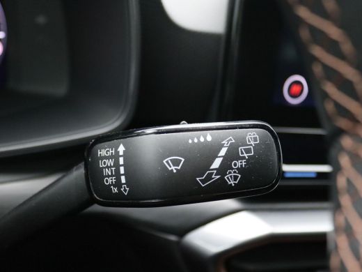 CUPRA Leon Sportstourer 1.4 e-Hybrid Business 204PK DSG Achteruitrijcamera, Adaptieve Cruise Controle, Stoel-Stuurverwarm... ActivLease financial lease