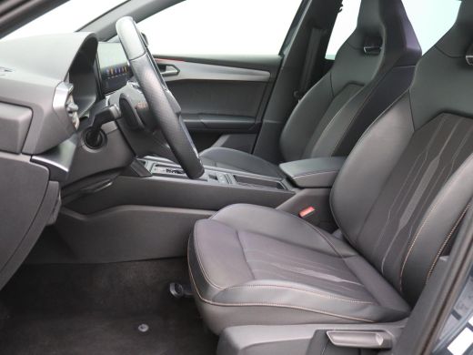 CUPRA Leon Sportstourer 1.4 e-Hybrid Business 204PK DSG Achteruitrijcamera, Adaptieve Cruise Controle, Stoel-Stuurverwarm... ActivLease financial lease