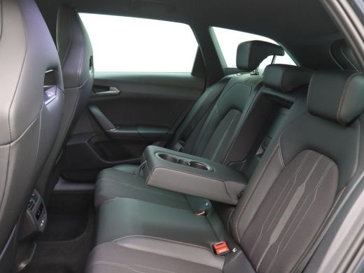 CUPRA Leon Sportstourer 1.4 e-Hybrid Business 204PK DSG Achteruitrijcamera, Adaptieve Cruise Controle, Stoel-Stuurverwarm... ActivLease financial lease