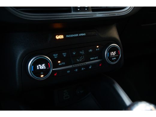 Ford Focus 1.0 EcoBoost Hybrid ST Line Style | Winterpakket | Navigatie | Camera | Apple Carplay/Android Aut... ActivLease financial lease