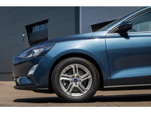 Ford Focus 1.0 EcoBoost Trend Edition Business| Stuur/stoel/voorruit verwarming | Camera | Apple Carplay/And... ActivLease financial lease