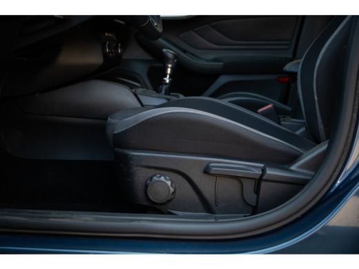 Ford Focus 1.0 EcoBoost Trend Edition Business| Stuur/stoel/voorruit verwarming | Camera | Apple Carplay/And... ActivLease financial lease