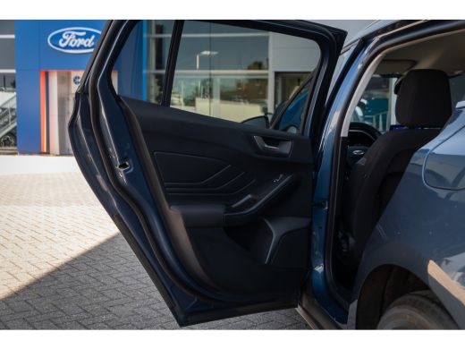 Ford Focus 1.0 EcoBoost Trend Edition Business| Stuur/stoel/voorruit verwarming | Camera | Apple Carplay/And... ActivLease financial lease