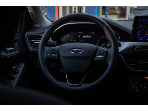 Ford Focus 1.0 EcoBoost Trend Edition Business| Stuur/stoel/voorruit verwarming | Camera | Apple Carplay/And... ActivLease financial lease